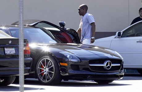 Звездные авто Эдди Мерфи и его Mercedes-Benz SLS AMG